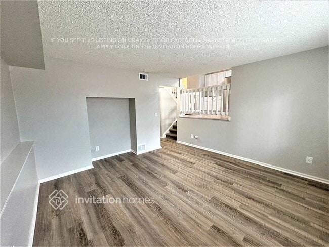 Building Photo - 5731 W 75th Pl