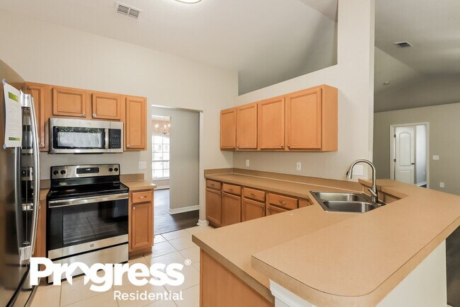 Building Photo - 6811 Krenson Oaks Cir