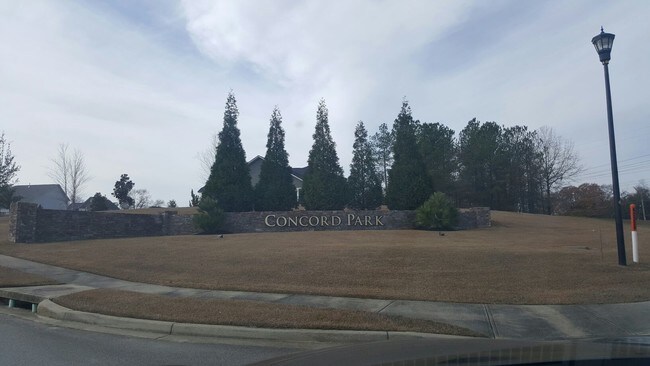 Building Photo - 131 Rossmore Dr