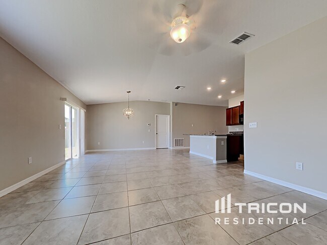 Building Photo - 206 Archcliffe Point Place Dover FL