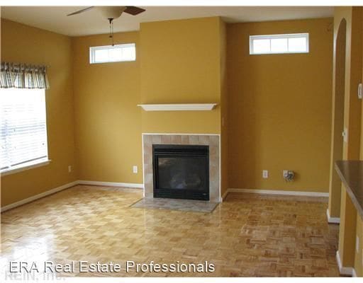 Building Photo - 3 br, 2.5 bath House - 3614 Valley Point C...