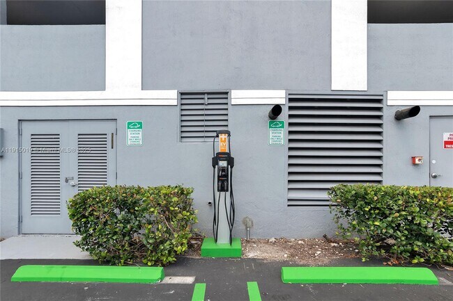 Foto del edificio - 5077 NW 7th St