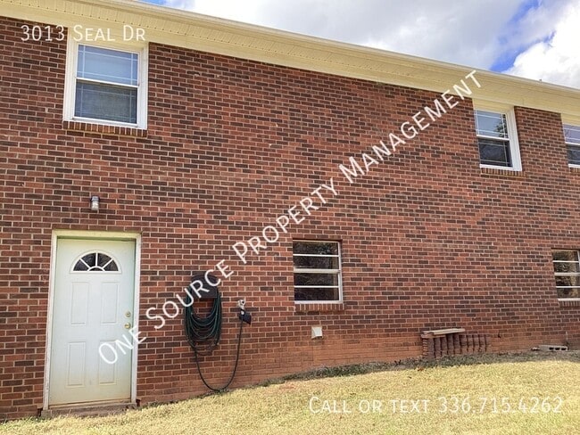 Building Photo - 3013 Seal Dr