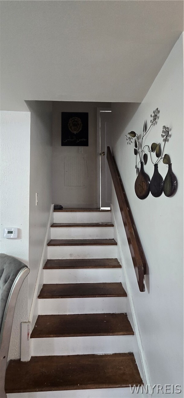 Building Photo - 758 Niagara Falls Blvd