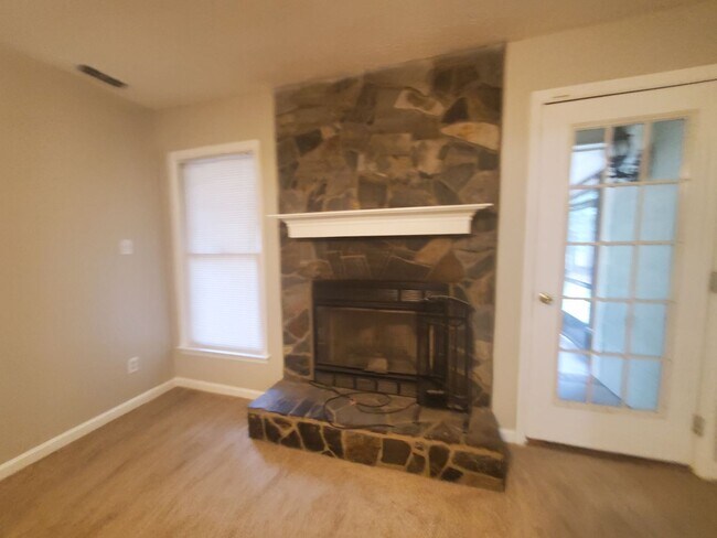 Building Photo - 5481 Landview Place~ Raintree
