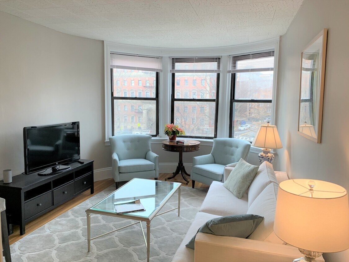 Foto principal - 1455 Beacon St