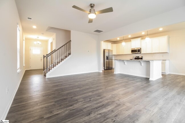 Building Photo - 702 Ridgemoor Trl