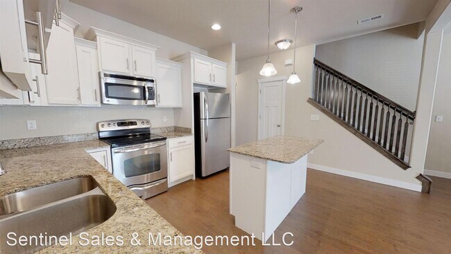 Building Photo - 11222 Summer Heights Dr