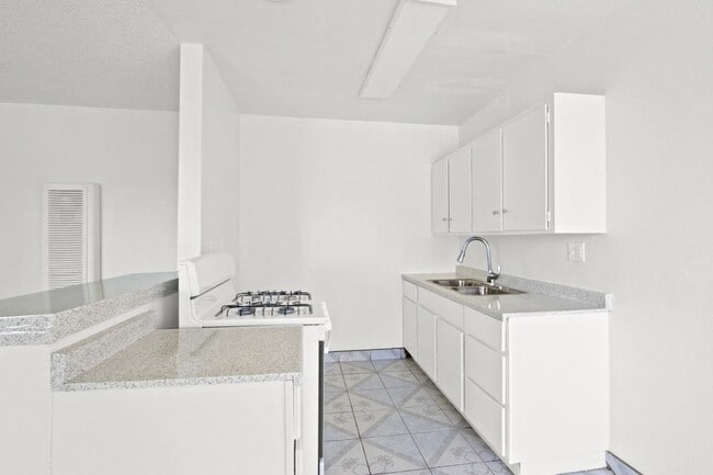 Building Photo - Westminster Apartments