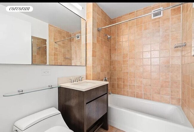 Foto del edificio - 305 E 63rd St