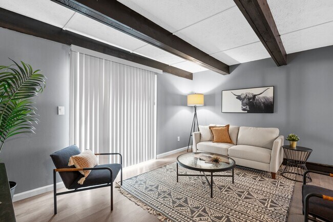 Foto del edificio - Courtship Village