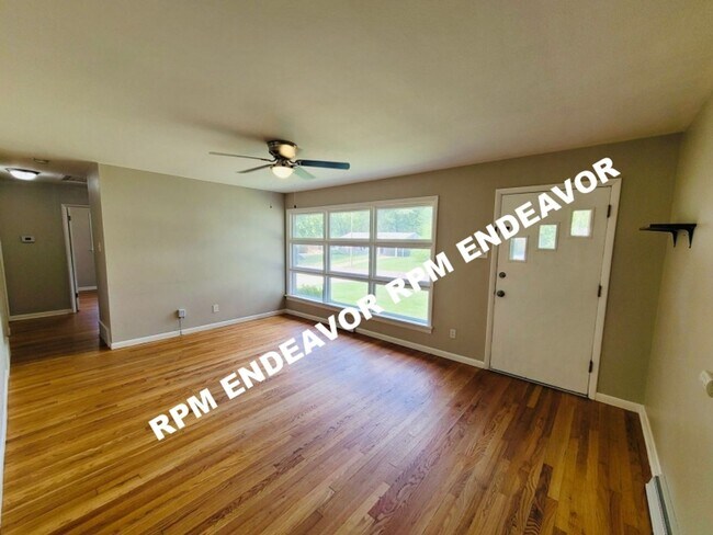 Building Photo - Charming 3-Bedroom, 1-Bath Home in Quiet W...