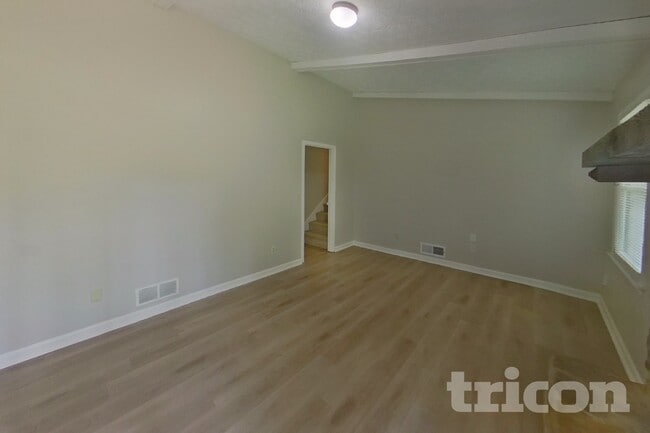 Foto del edificio - 1763 Lamancha Dr NW