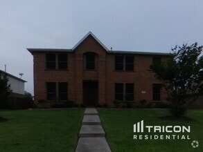 Building Photo - 228 Welch Dr