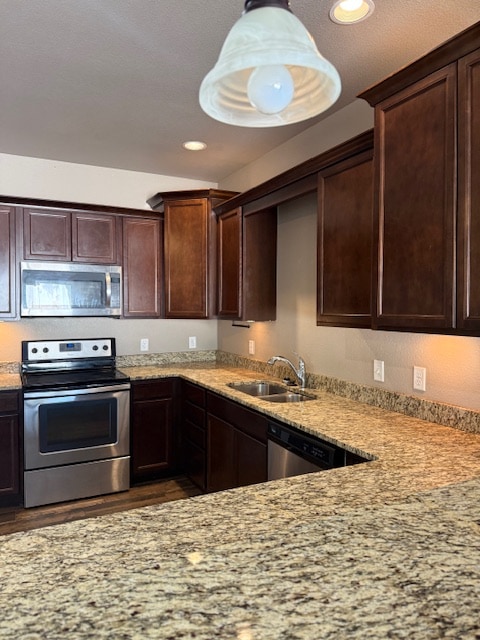 Building Photo - 654 Copper Canyon Dr