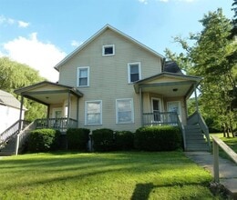 Building Photo - 120 W 6th St