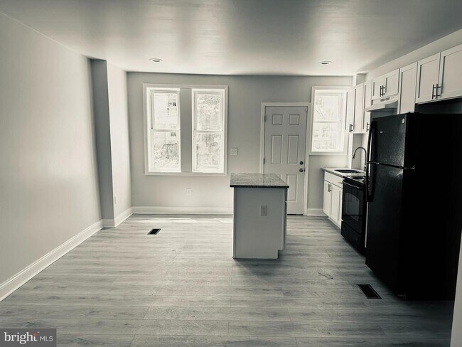 Foto del edificio - 2711 Lauretta Ave