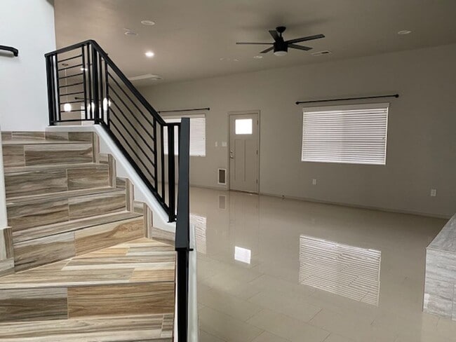 Foto del edificio - Modern 3 Br., 2.5 Ba., in NE Albuquerque