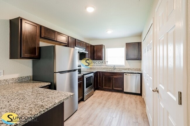 Building Photo - 37 Walnut Run