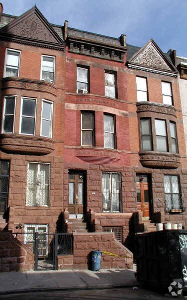 Foto del edificio - 315 W 136th St