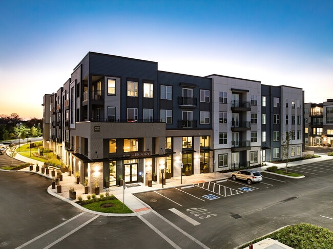 Building Photo - The Hickory at Indian Lake Village