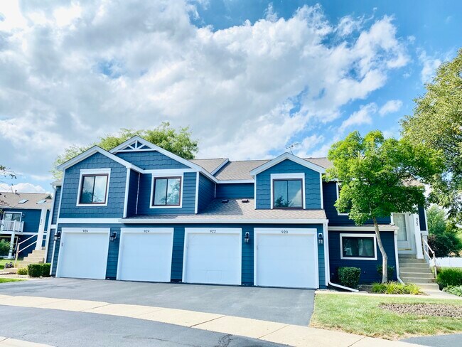 Building Photo - 922 Brunswick Cir
