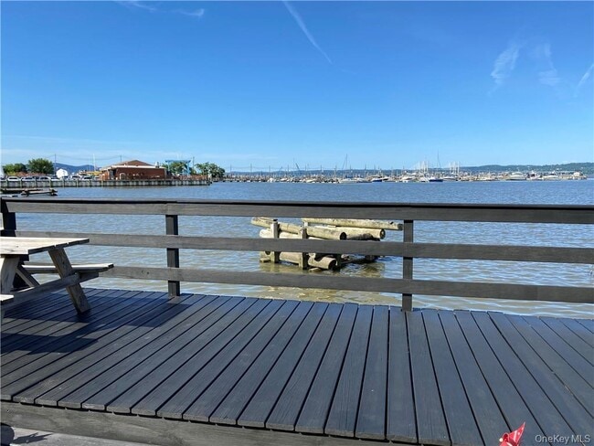 Building Photo - 593 Piermont Ave