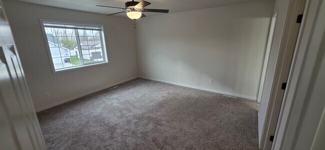 Foto del edificio - 3 Bed 3 Bath Twin Home
