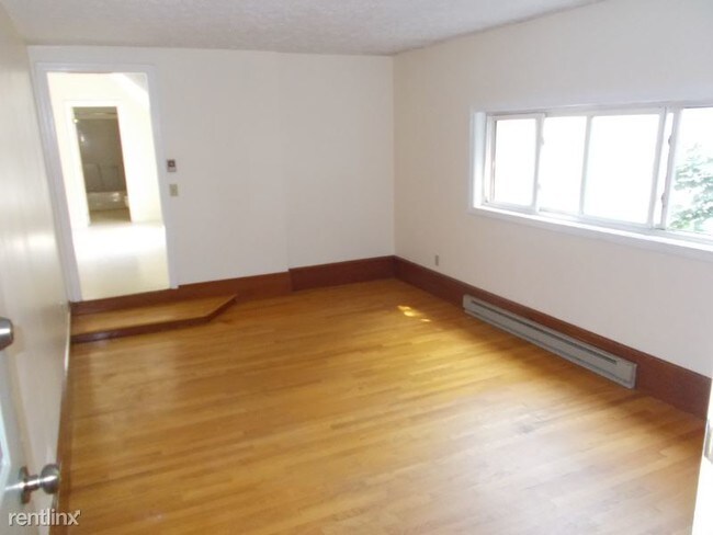 Building Photo - 1 br, 1 bath Apartment - 248 Valley St