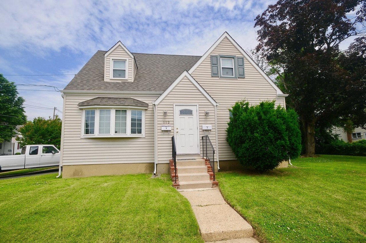 112 Chalmers Ave, Bellmawr, NJ 08031 House for Rent in Bellmawr, NJ