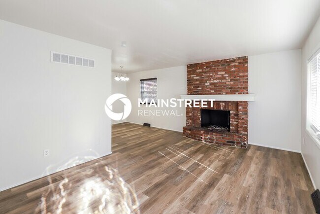 Foto del edificio - 3 Bedroom Pet-Friendly Home in KANSAS CITY, MO with Main Street Renewal