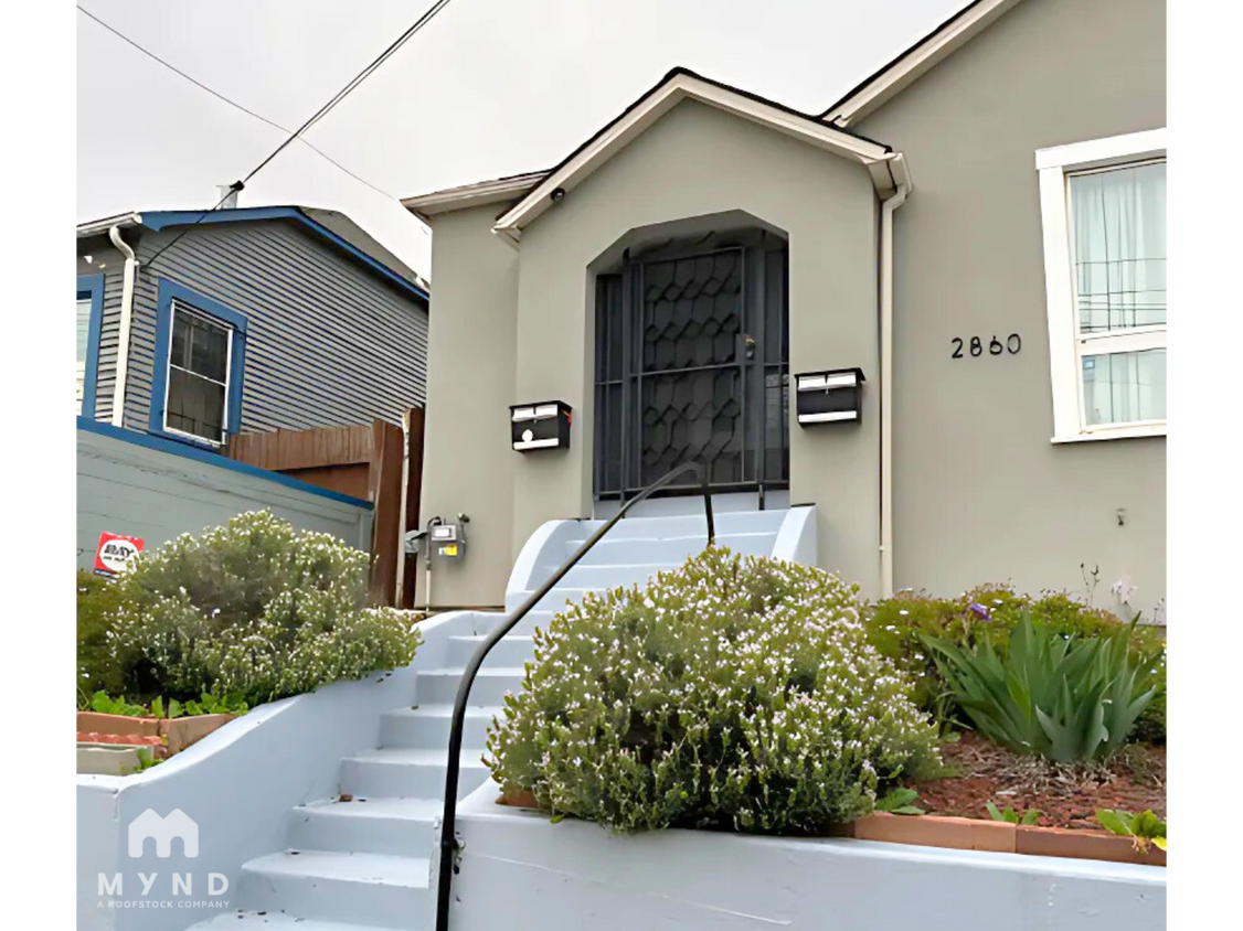 Foto principal - 2860 Montana St