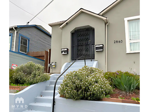 Building Photo - 2860 Montana St