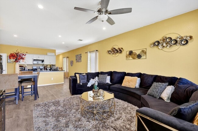 Building Photo - 24134 Breckenridge Hts Ln