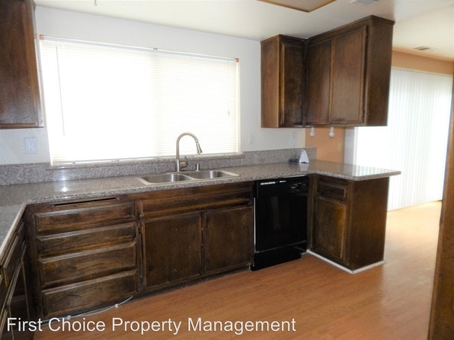 Building Photo - 6156 Bluffwood Dr