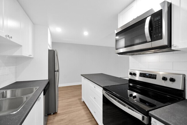 Photo du bâtiment - 535 & 555 Shaw Avenue