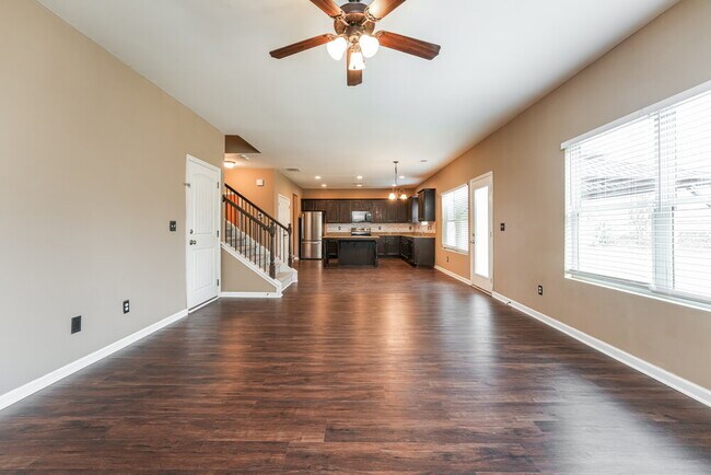 Foto del edificio - 981 Rock Elm Dr