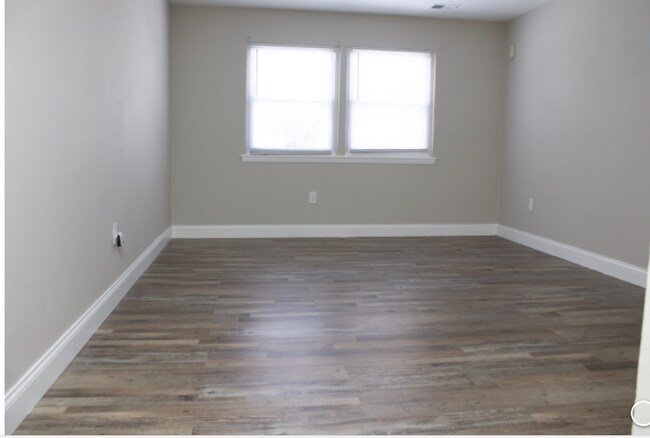 Foto del edificio - 4209 Ridgewood Ave