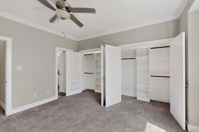 Foto del edificio - 1703 Ash Crescent St