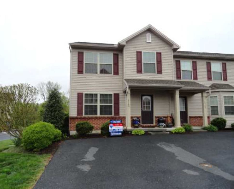 Primary Photo - 6360 Creekbend Dr