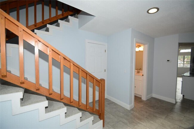 Building Photo - 44 Captains Walk