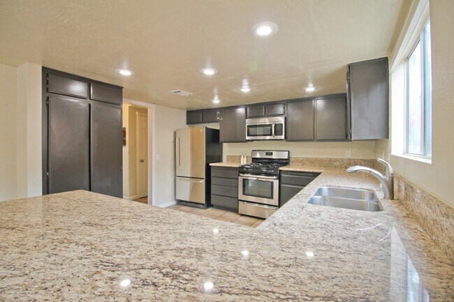 Foto del edificio - 1306 Stillman Ave