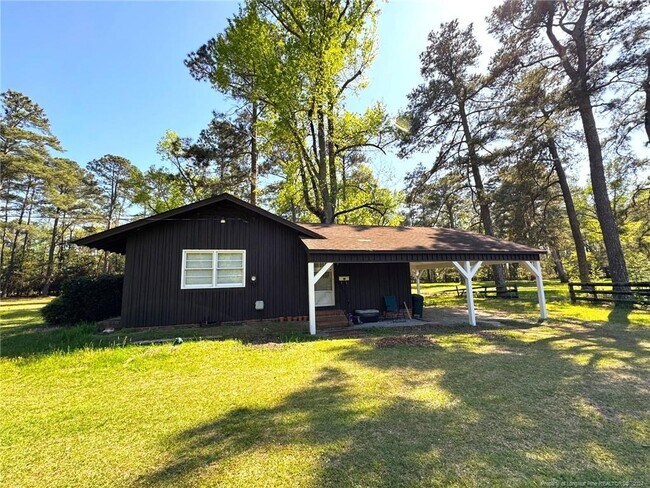 Building Photo - 403 B T Rd