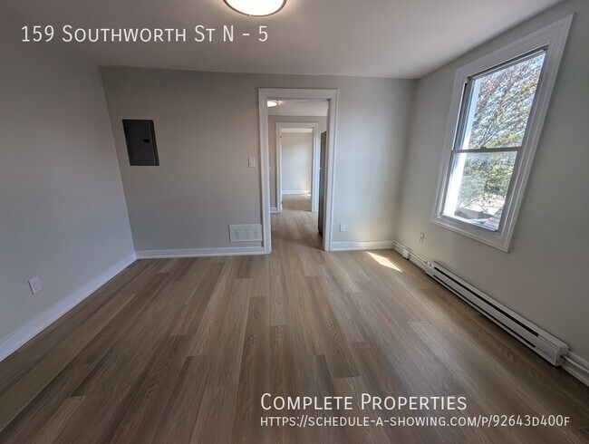 Building Photo - Bright and Fully Remodeled 1 Bedroom