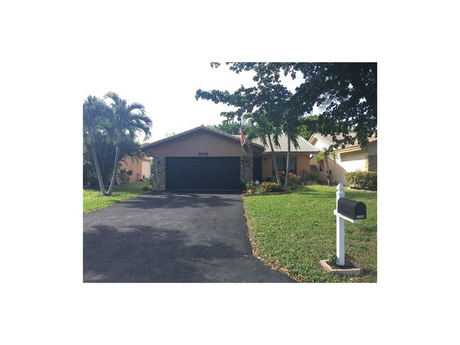 Foto del edificio - 2706 NW 91st Ave