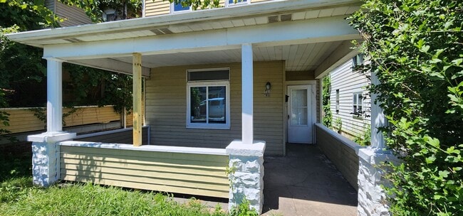 Building Photo - Monessen Updated 3 Bedroom 1 Bath House:   ***SECTION 8 ONLY****