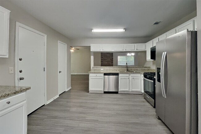 Foto del edificio - 9214 Palm Shores Dr