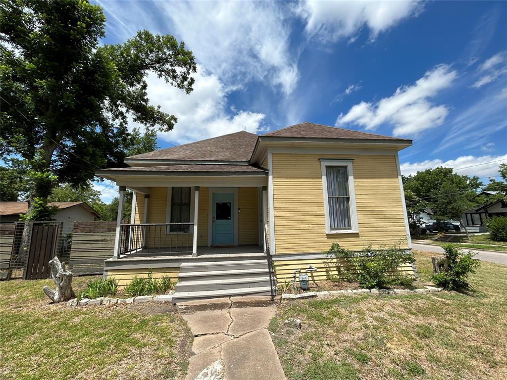 Primary Photo - 1009 Kimbro St