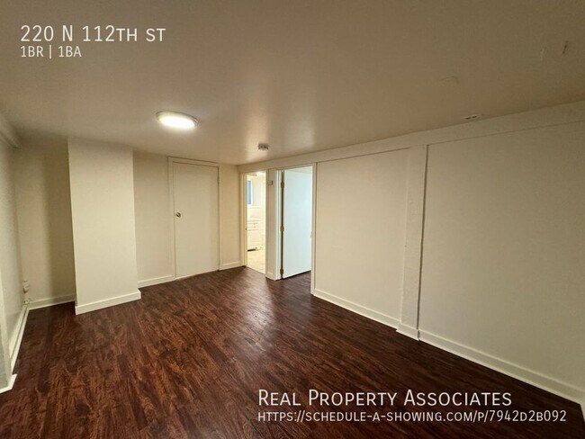 Building Photo - Broadview Apartment