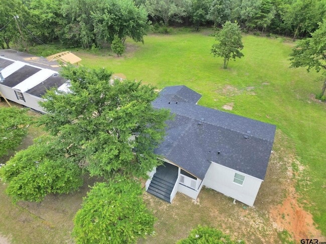 Building Photo - 441 N Hill Rd